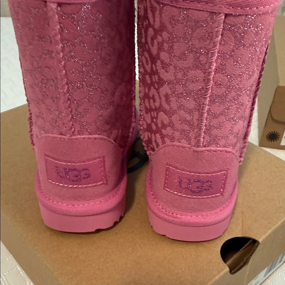 UGG Classic Glitter Leopard Boots - Pink - Picture 4 of 5